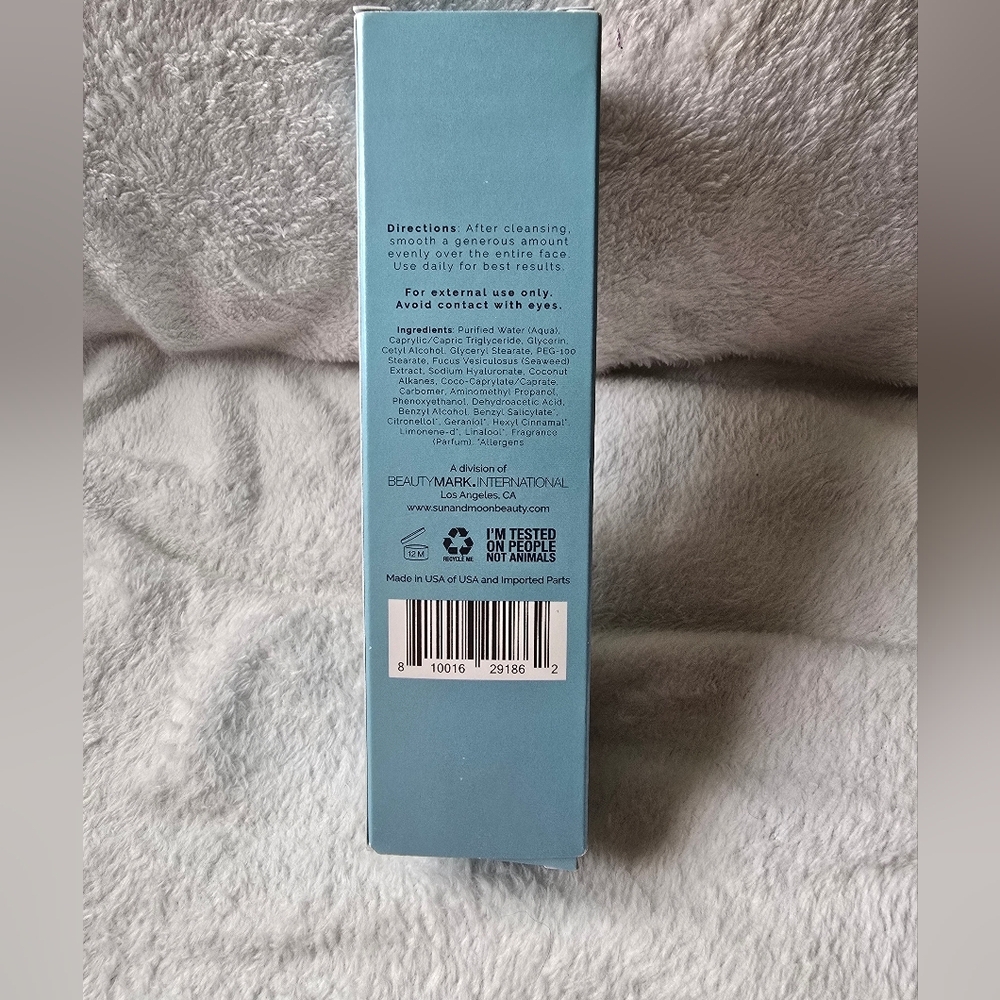 Sun + Moon Seas The Day Facial Moisturizer - Picture 3 of 6